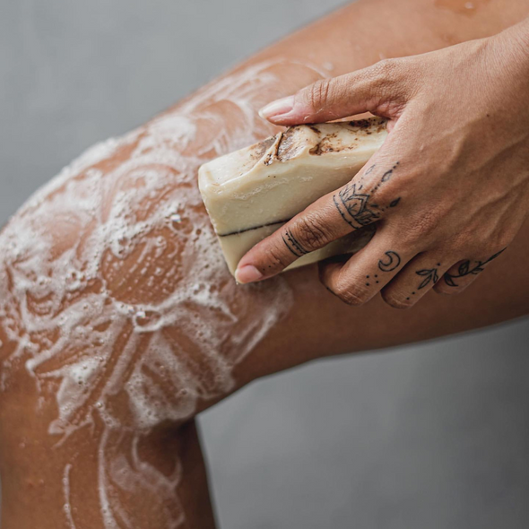 Sabonete Natural Argila Branca e Lavanda (Purificante e Relaxante) - Terral Natural